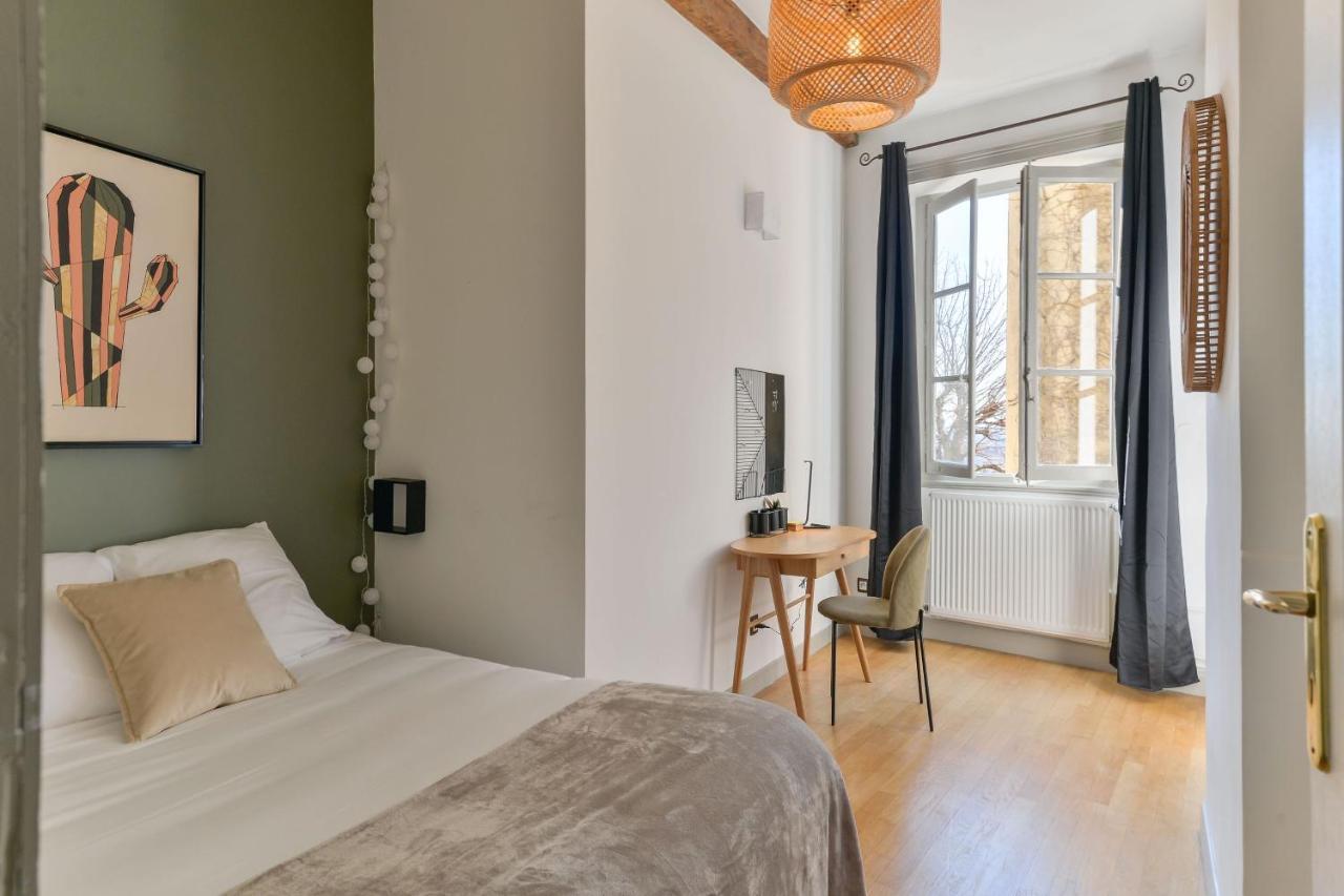 Beau Duplex Avec Jardin Et Vue Apartment Лион Екстериор снимка