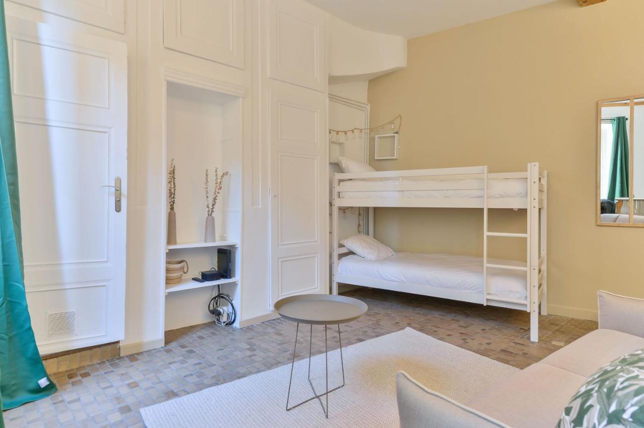 Beau Duplex Avec Jardin Et Vue Apartment Лион Екстериор снимка